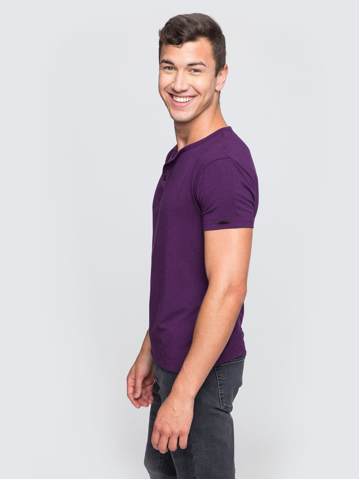 Two Blind Brothers - Mens Men's SS Henley Solid Plum
